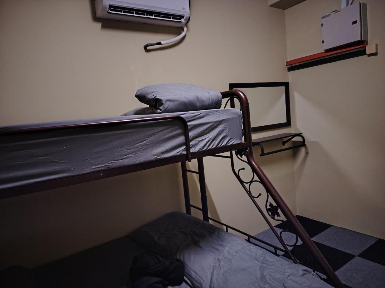 Ayden Hostel Airport Transit - Klia Сепанг Екстериор снимка