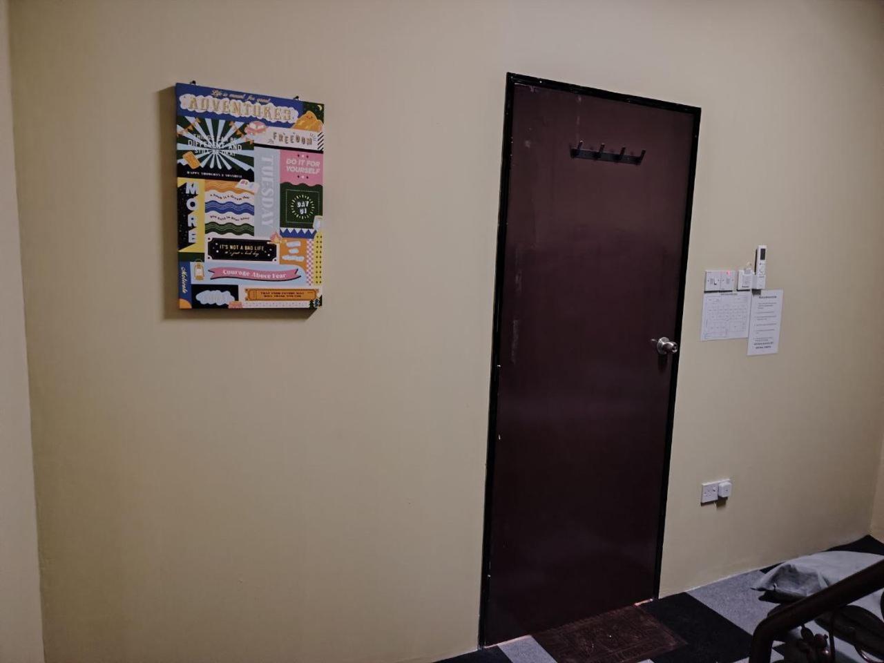 Ayden Hostel Airport Transit - Klia Сепанг Екстериор снимка